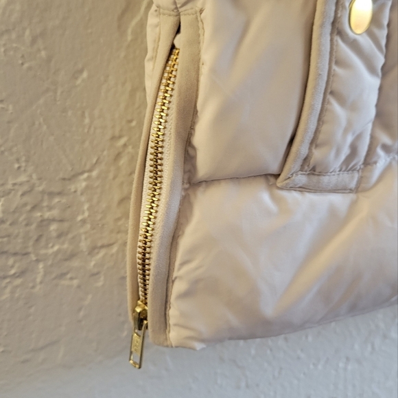 J. Crew Mountain Puffer Vest Size PXS - Picture 3 of 8